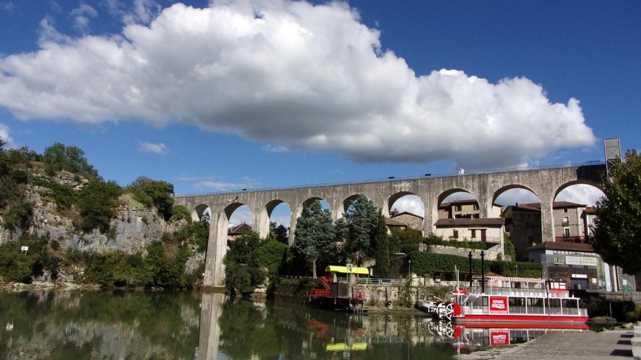 Alloggio in famiglia D'hotes & L'hosting Noix Hostun
